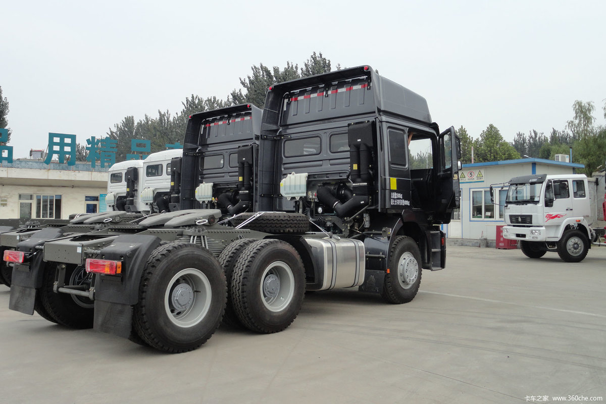 【图】中国重汽 hoka h7重卡 375马力 6x4 牵引车(zz4253s3241c)_实拍