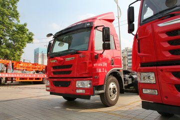 青岛解放龙v中卡160马力4x2牵引车ca4085pk2e4a80
