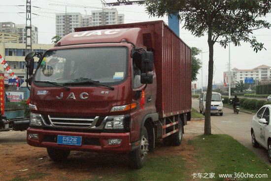 江淮骏铃v6141马力415米单排厢式轻卡hfc5043xxyp91k6c2报价