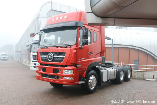 中国重汽 斯太尔d7b重卡 380马力 6x4危险品牵引车(zz4253n3241e1nw)