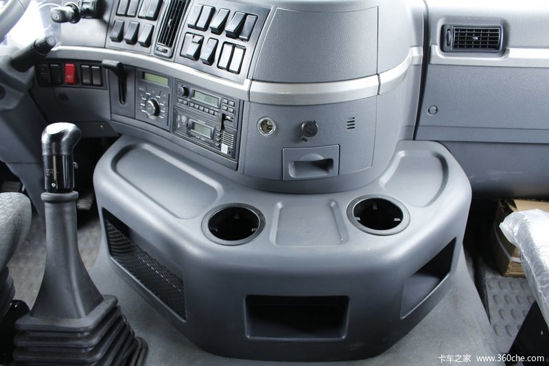 n9h 大运n9重卡 远行版 500马力 6x4牵引车(cgc4250d5fcch) 驾驶室