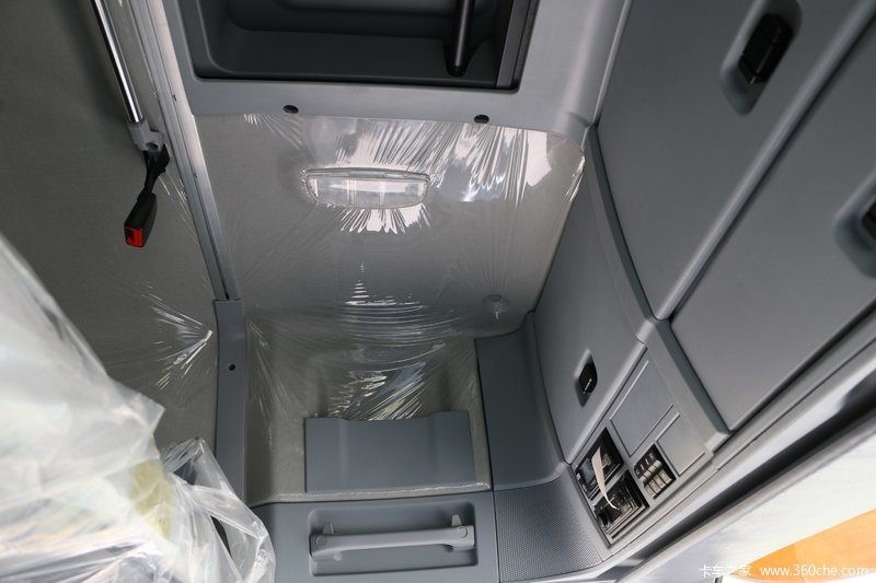 【图】徐工 汉风g7重卡 375马力 6x4危险品牵引车(nxg4259d5wc)_实拍