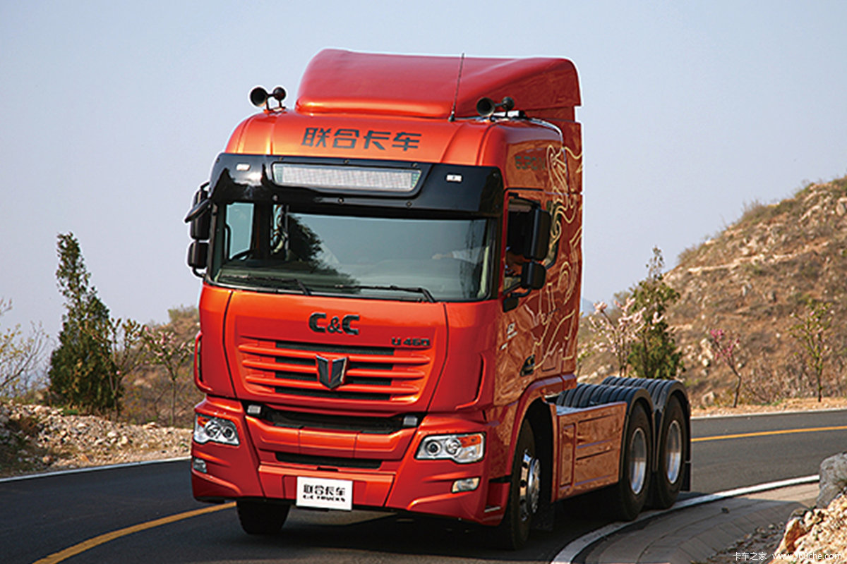 【图】联合卡车 u550重卡 550马力 6x4牵引车(qcc4252