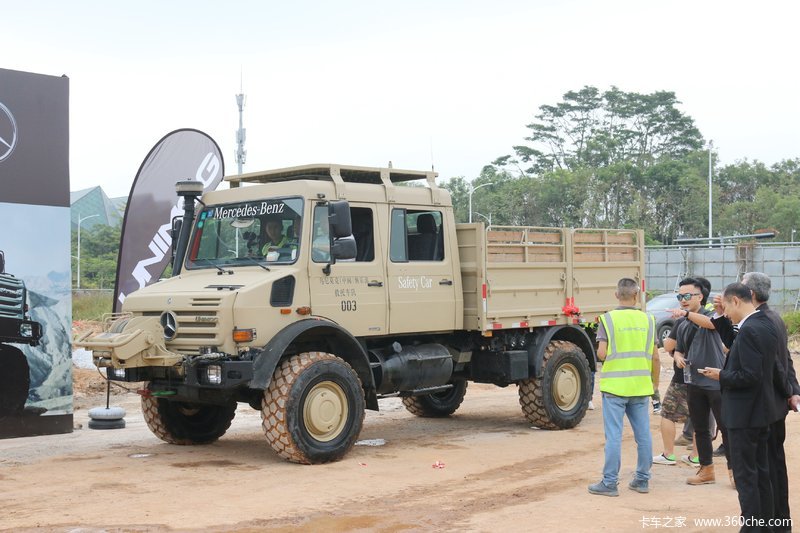 【图】奔驰 乌尼莫克u4000 218马力 4x4越野救援车