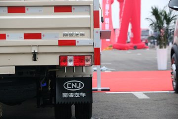 南骏汽车瑞帅f215l112马力汽油4x232米自卸车