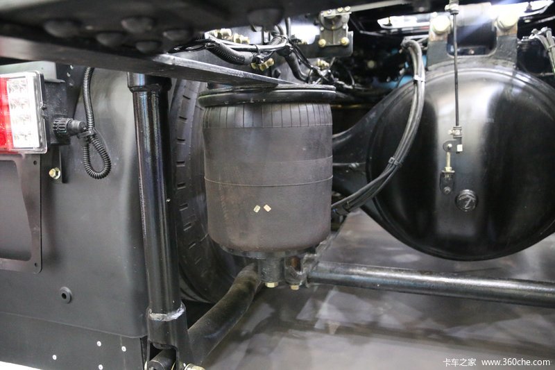 【图】东风商用车 天龙重卡 560马力 4x2 amt自动挡车