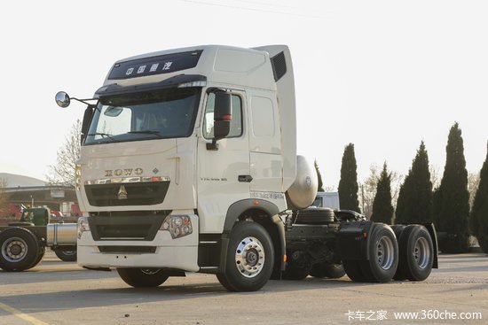 中国重汽 howo th7重卡 490马力 6x4 amt自动挡牵引车(16挡)(zz4257