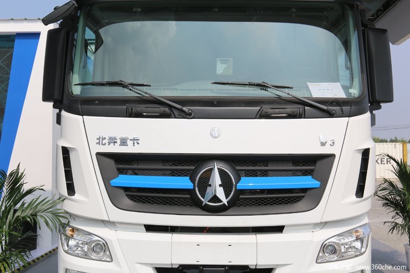 【图】北奔 v3重卡 25t 6x4 纯电动牵引车(nd4250bbxj7z02bev)_实拍