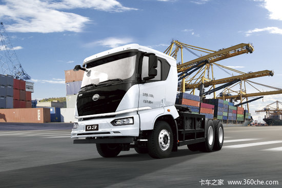 比亚迪 q3 26t 6x4 纯电动牵引车(byd4260dddbev)355kwh