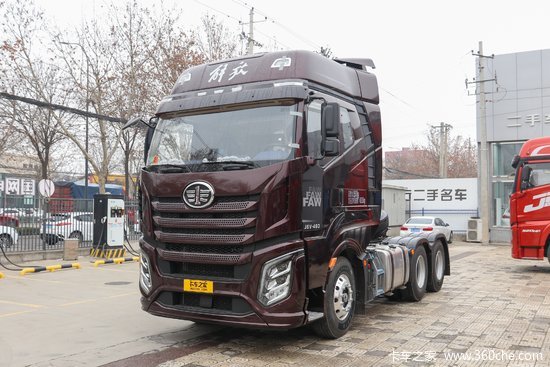 一汽解放新j6v460马力6x4牵引车国六ca4250p66k25t1e6