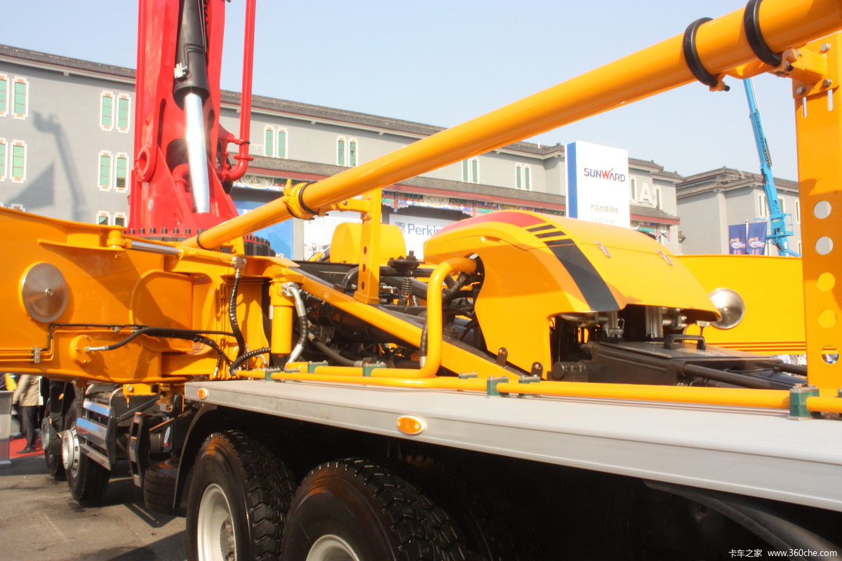 【图】三一 62米混凝土泵车(沃尔沃底盘)_实拍图片_100767_卡车之家