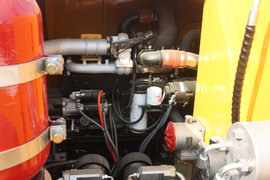 徐工--沃尔沃底盘 泵车 泵车上装                                                图片