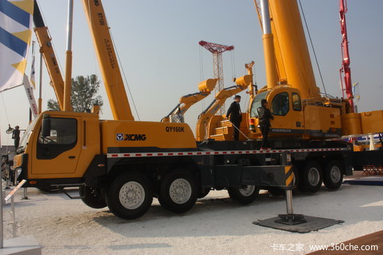 徐工16吨吊车qy16d图片