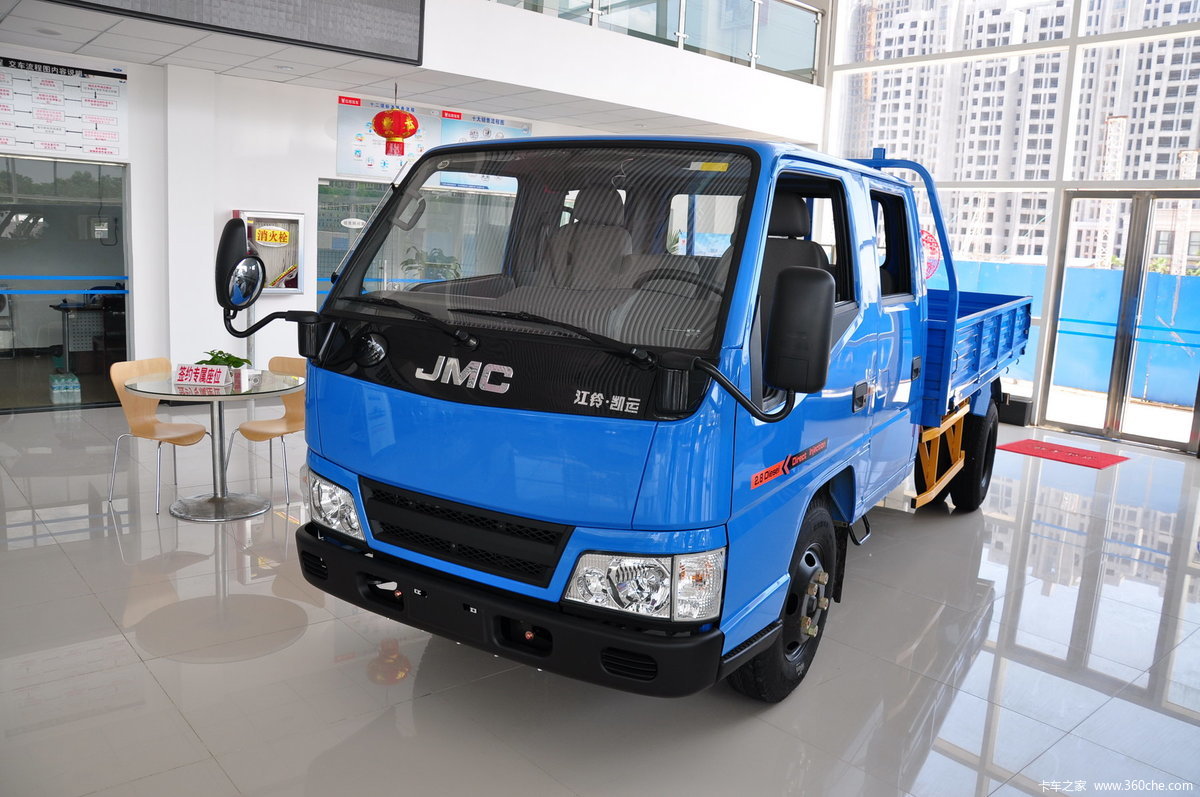 江铃汽车 新凯运 江铃新凯运 102马力 3.3米双排栏板轻卡(窄体) 外观