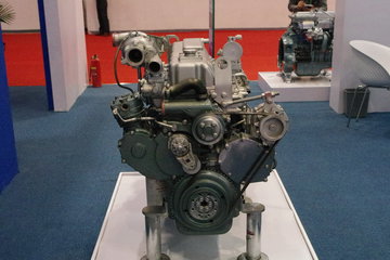 玉柴 YC6J220-33EGR 220马力 6.5L 国三 柴油发动机