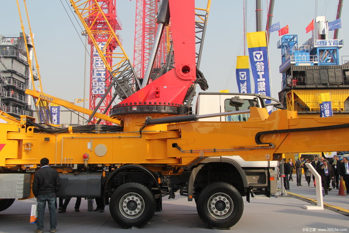 徐工 新一代k系列 60米混凝土泵车(奔驰底盘)