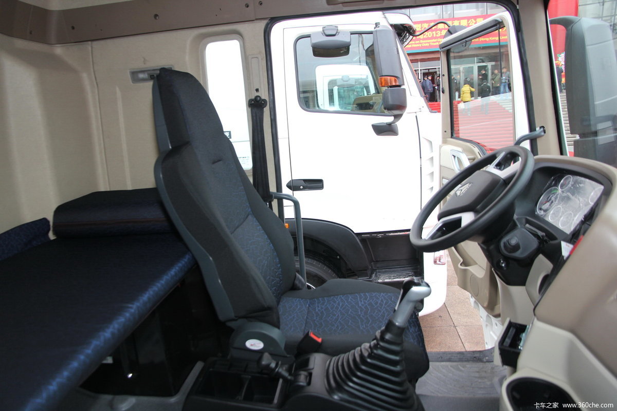 重汽豪沃(howo) howo t5g 中国重汽 howo t5g重卡 310马力 6x2 9.