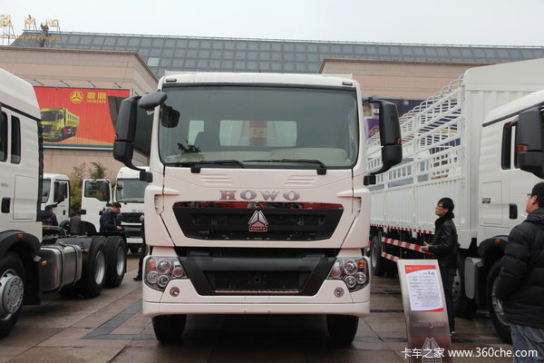 中国重汽 HOWO T5G重卡 340马力 6X4 5.6米自卸车(ZZ3257N364GE1)