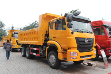 中国重汽 豪瀚J7B 380马力 6X4 5.6米自卸车(ZZ3255N3646E1)