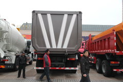 中国重汽 HOWO 371马力 6X4 宽体矿用自卸车