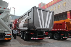 中国重汽 HOWO 371马力 6X4 宽体矿用自卸车