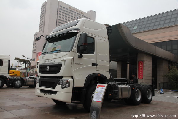 中国重汽 HOWO-T7H重卡 390马力 6X4 牵引车（ZZ4257V324MC1）