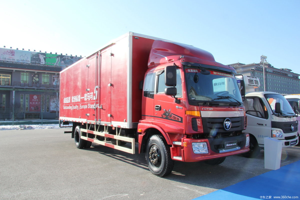 福田 欧马可5系 170马力 4X2 7.6米厢式载货车