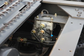 安捷L5R(原属一汽柳特) 牵引车底盘                                                图片