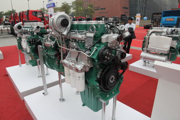 锡柴CA6SN1-37E4N 370马力 12.5L 国四 天然气发动机