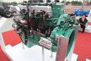 锡柴CA6DN1-39E3 390马力 12.5L 国三 柴油发动机