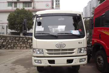 青岛解放 骏威(J5K)重卡 260马力 8X4 9.5米栏板载货车(CA1311P1K2L7T4EA80)