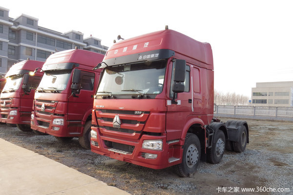 中国重汽 HOWO重卡 340马力 6X2 LNG牵引车(ZZ4257N25C7E1L)