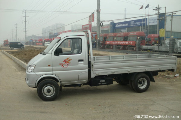 新豹mini载货车限时优惠0.02万