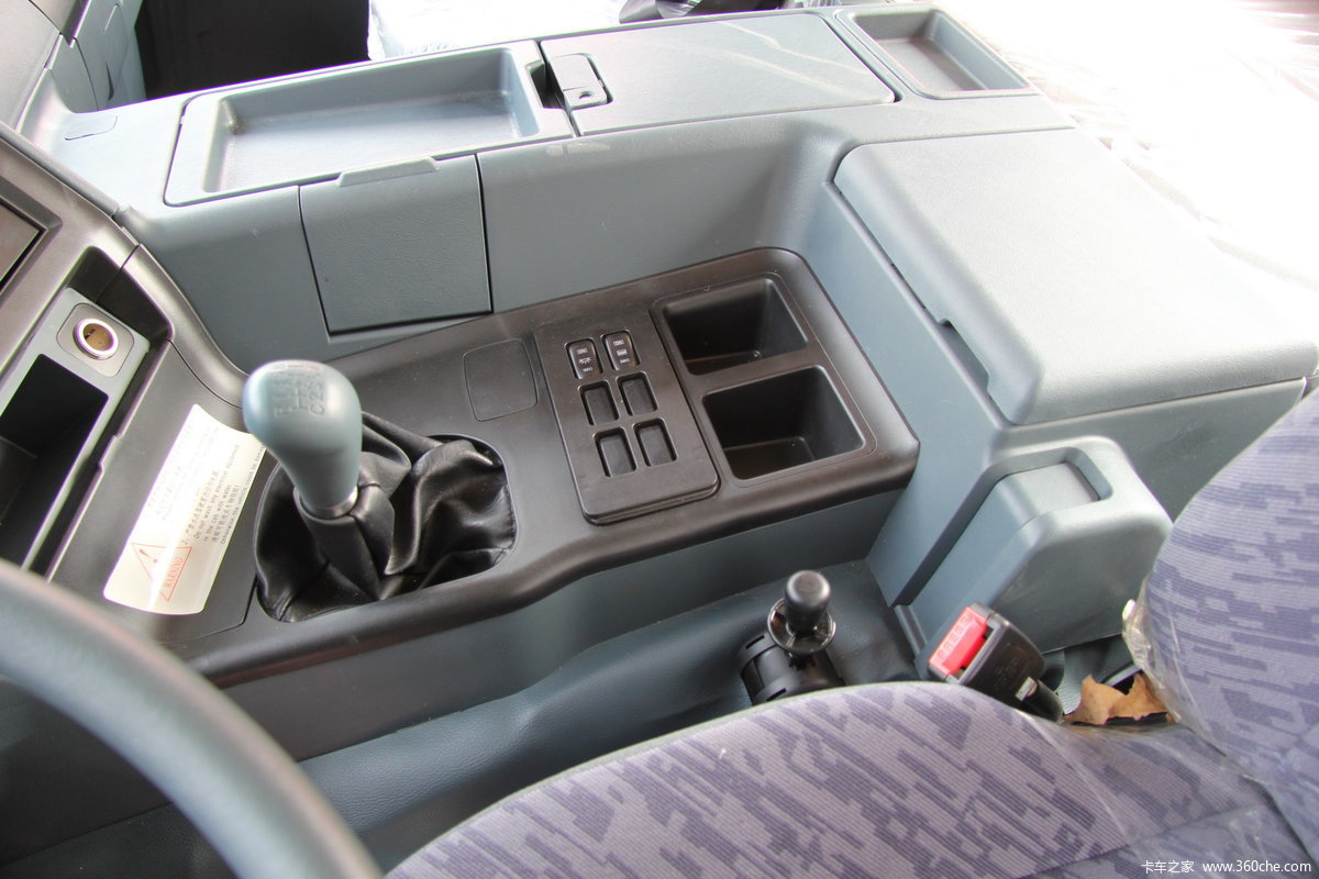 【图】华菱之星 270马力 8x4 栏板载货车_实拍图片_115022_卡车之家