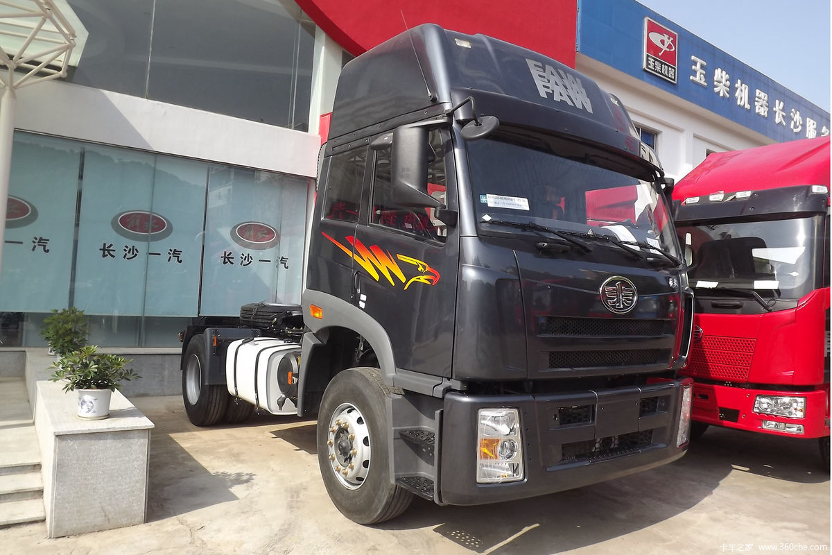 【图】解放 奥威(j5p)重卡 310马力 4x2牵引车(ca4182p21k2a3e)_实拍