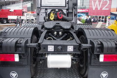 福田 欧曼GTL 6系重卡 430马力 6X4牵引车(BJ4259SNFKB-XC)