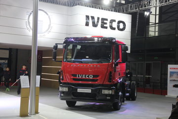 依维柯 Eurocargo系列重卡 251马力 双排消防车底盘(ML120E25D)
