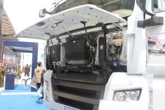 中国重汽 SITRAK C7H重卡 440马力 6X4 (宽体高顶驾驶室)牵引车(ZZ4255V324HD1B)