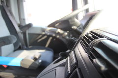 奔驰 Actros重卡 460马力 6X2R牵引车(Megaspace超大驾驶室)(型号2646)