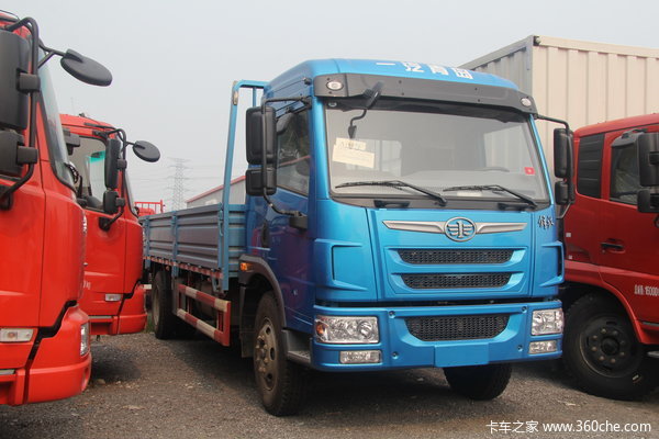 青岛解放 龙V中卡 140马力 4X2 6.2米排半栏板载货车(CA1168PK2L2EA80)