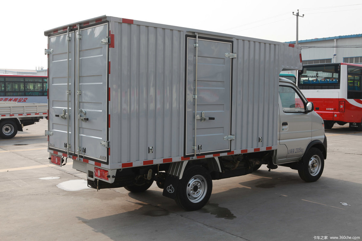 3l 99马力 汽油 3米单排厢式微卡(sc5025xxydf4)_实拍图片_127376