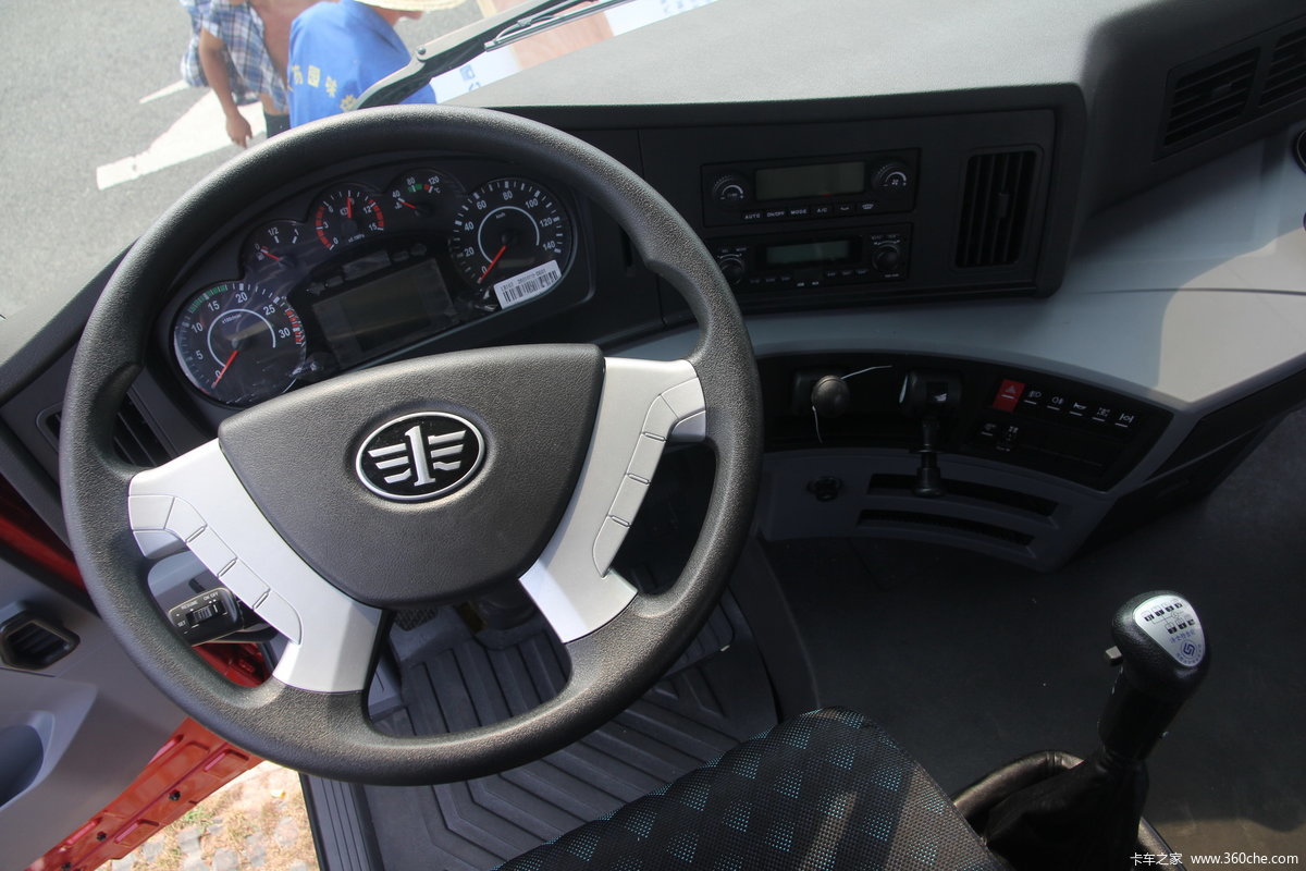 【图】青岛解放 天v重卡 430马力 6x4 牵引车(ca4259p2k2t1ea80)_实拍