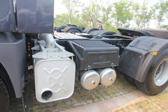 青岛解放 天V重卡 420马力 6X4 AMT自动挡牵引车(CA4259P2K2T1EA80)