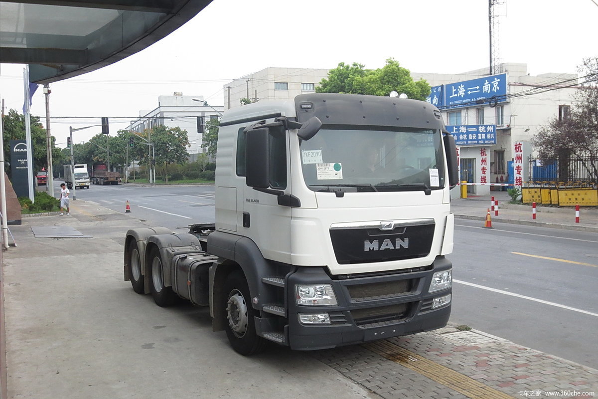 曼(MAN) TGS系列重卡 400马力 6X4 牵引车(型号:33.400)