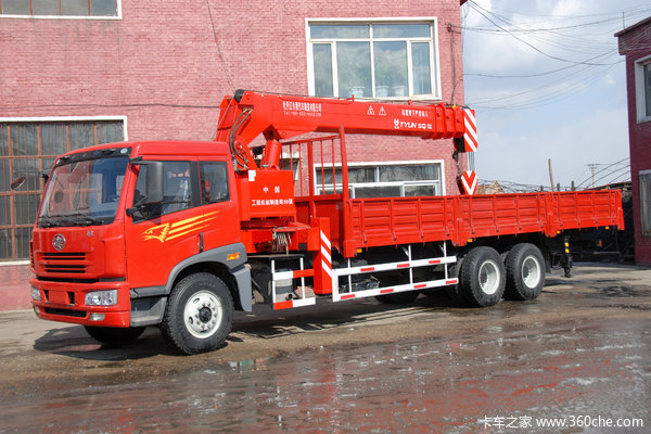 一汽解放 J6L 220马力 6X4 随吊车(铁运牌)(MQ5250JSQJ)