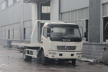 东风 多利卡 136马力 4X2 清障车(楚飞牌)(CLQ5080TQZ4)