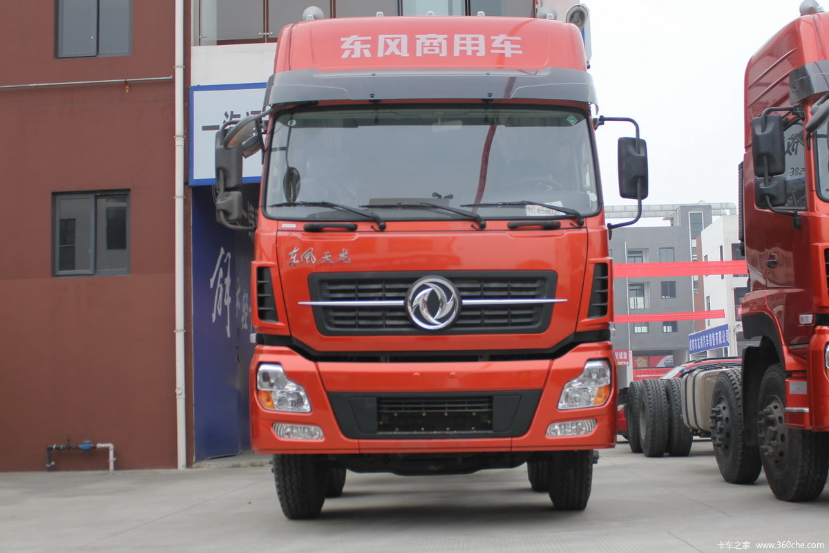 东风商用车 天龙重卡 245马力 6X4 8.6米载货车底盘(5.571)