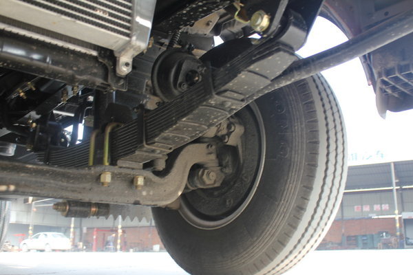 江淮 骏铃h330 120马力 4.18米单排栏板轻卡(hfc1043p91k3c2)底盘图片