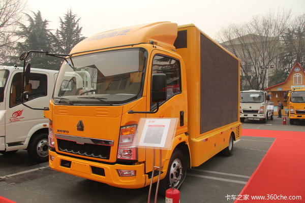 中国重汽HOWO 悍将 88马力 4.2米LED广告车轻卡