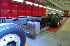 重汽王牌 重卡 280马力 8X4 9.4米载货车底盘(代号012)(CDW1310A1T4)